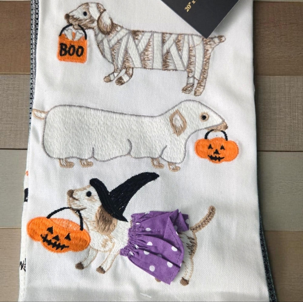 Cynthia Rowley Dachshund Weiner Dogs Halloween Embroidered Kitchen Towels